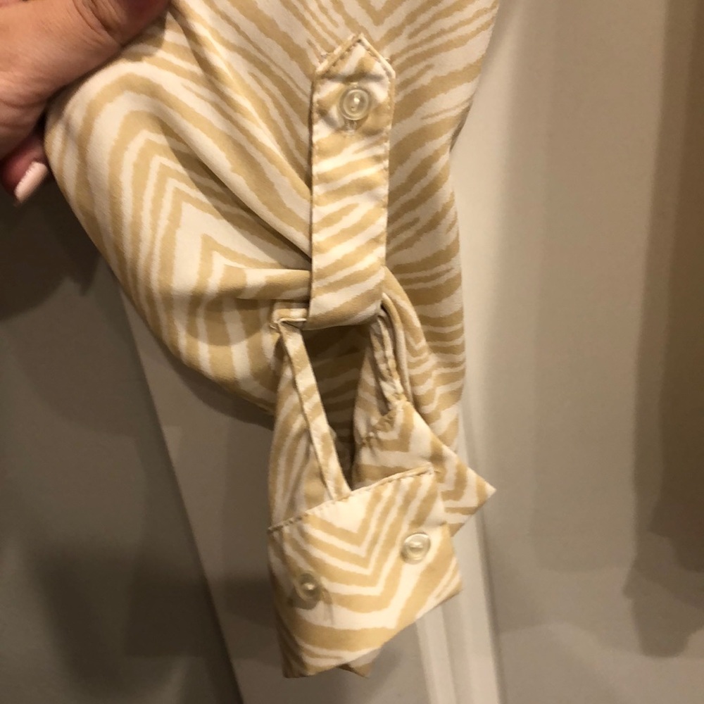 Cream And White Patterned Blouse - image 2